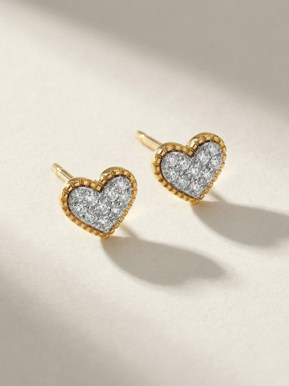 NWT Heart Cluster 9KT Laboratory Grown Diamond Stud Earring
Color : 9kt